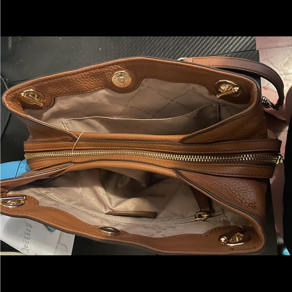 Purse - Picture 3 of 4